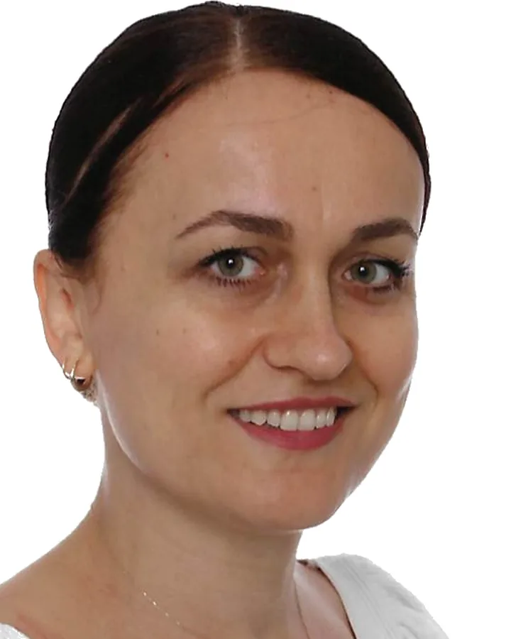 Retrato de la dentista Ana Çakalli